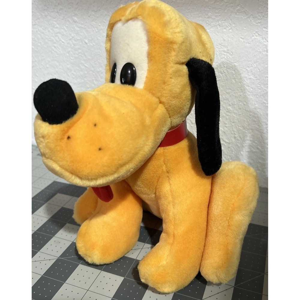 Walt Disney World Pluto Dog 9.5 in Plush Vintage 1980s Sitting Red Collar Puppy
